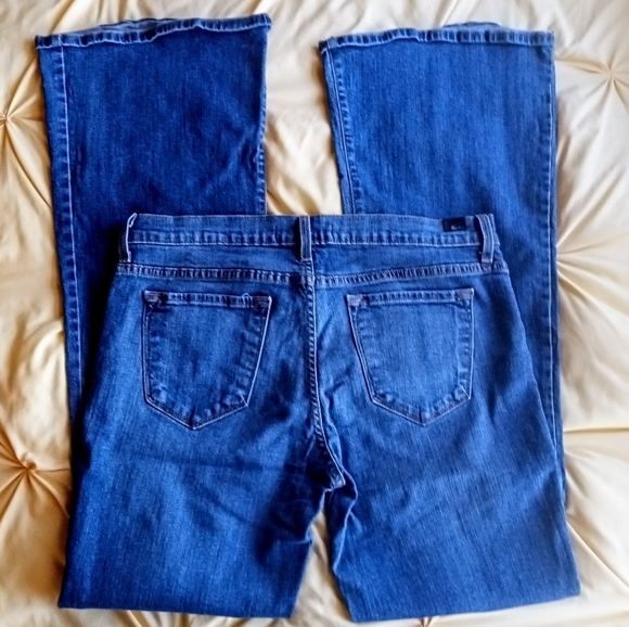 ⭐ Bundle 5 for 25 with anything marked with a star. Comfy Mid Rise Jeans - Picture 2 of 3